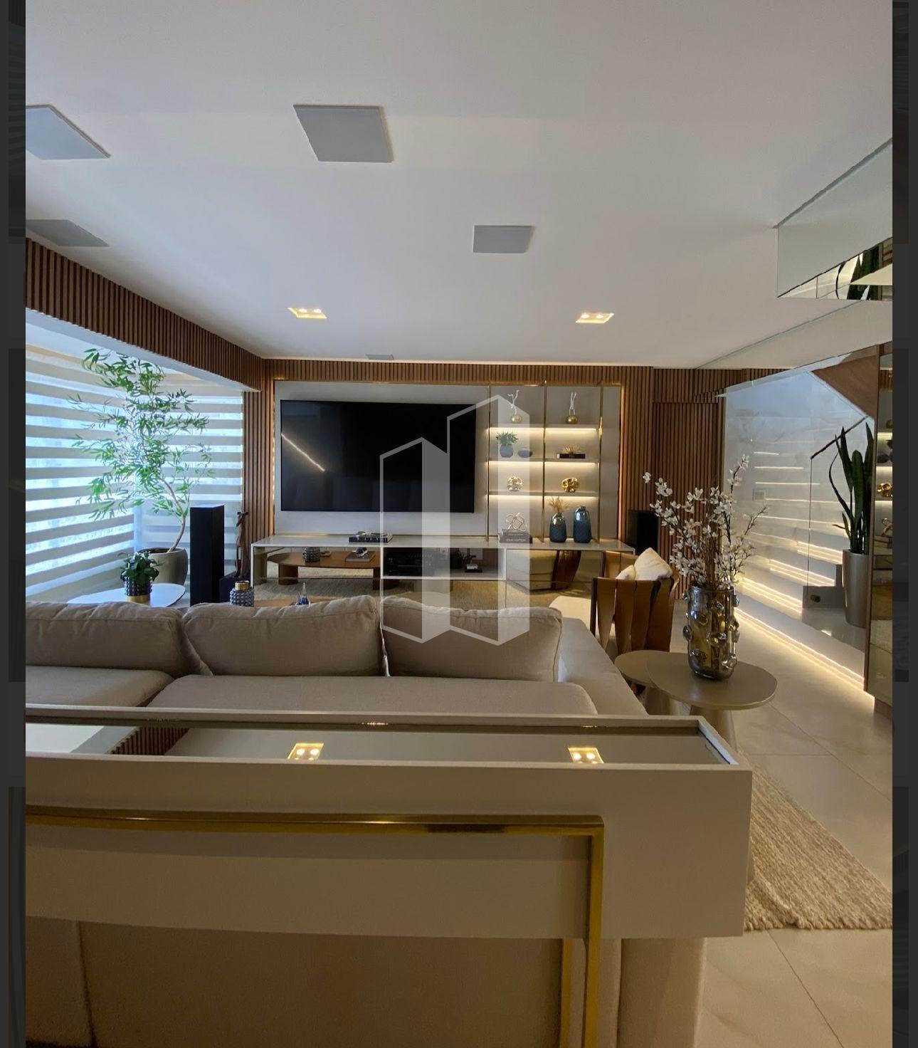 Apartamento à venda com 3 quartos, 1 suíte, 2 vagas e 292m² no Setor Bueno, Goiânia (GO) — foto 2 de 30