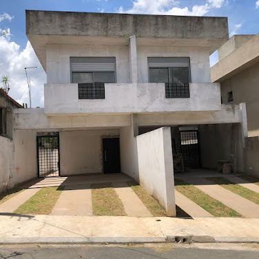 Sobrado para Venda e Locação em Jardim Rio das Pedras  -  Cotia