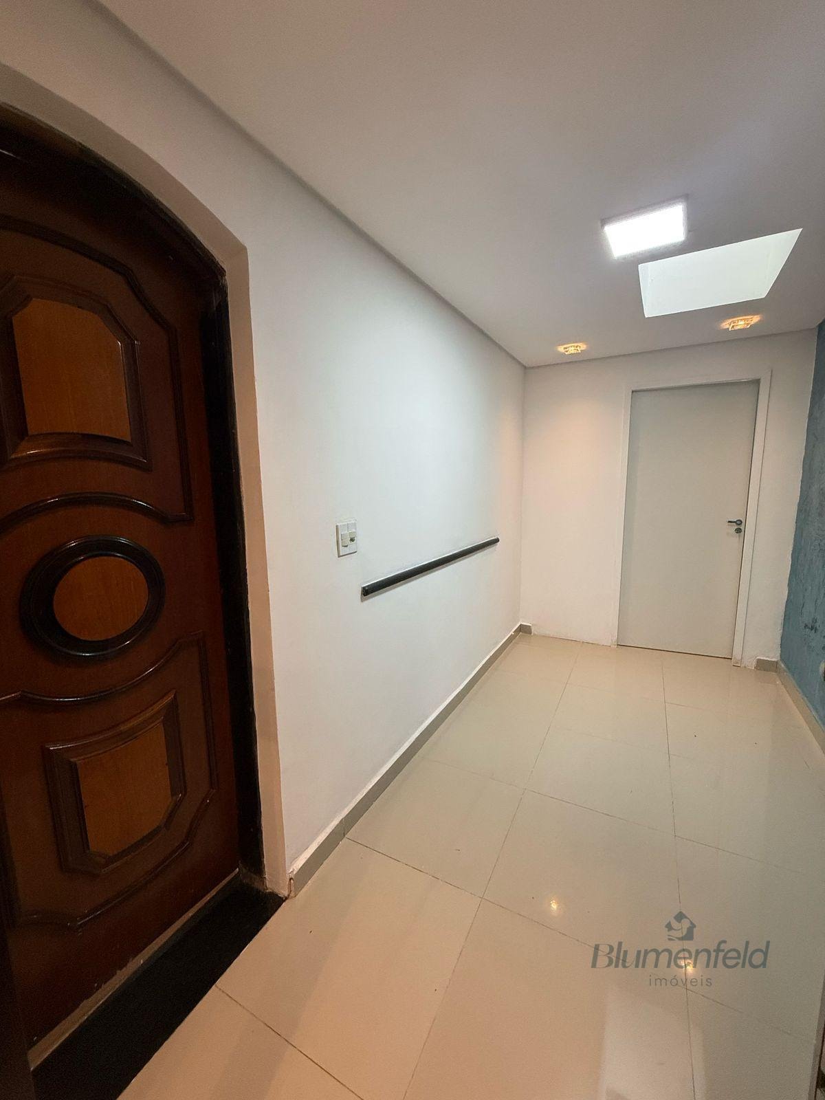 Casa para alugar com 5 quartos, 2 suítes, 4 vagas e 250m² no Vila Arujá, Arujá (SP) — foto 13 de 25