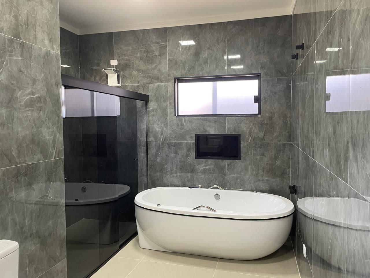 Casa à venda com 3 quartos, 5 banheiros, 3 vagas e 300m² no Jardim Carolina, Ubatuba (SP) — foto 6 de 24