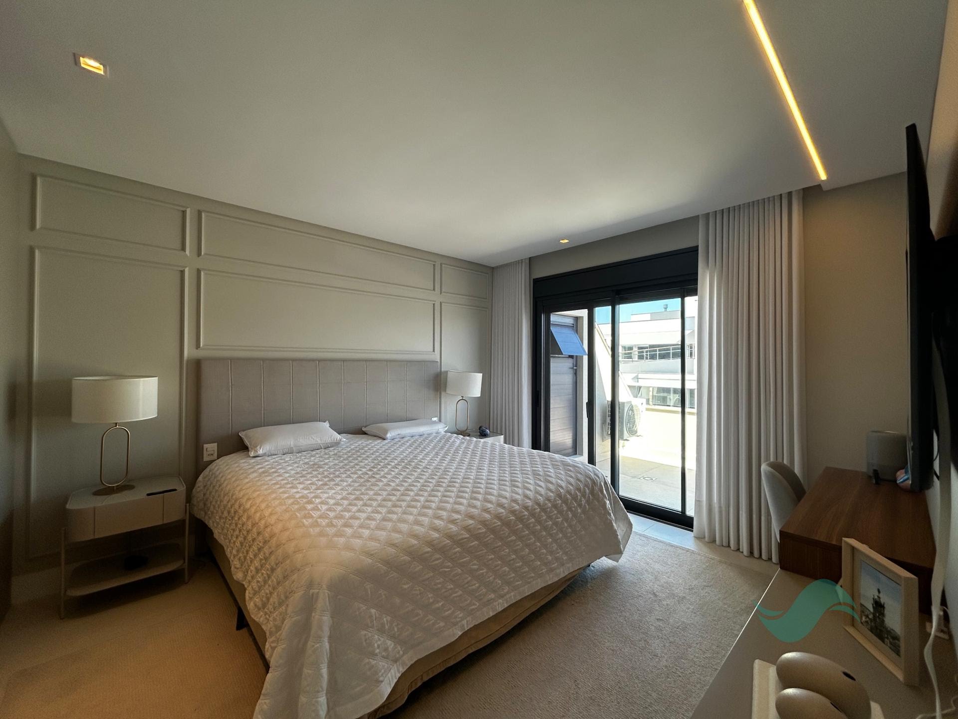 Cobertura à venda com 4 suítes, 3 vagas e 240m² no Jurerê, Florianópolis (SC) — foto 25 de 30