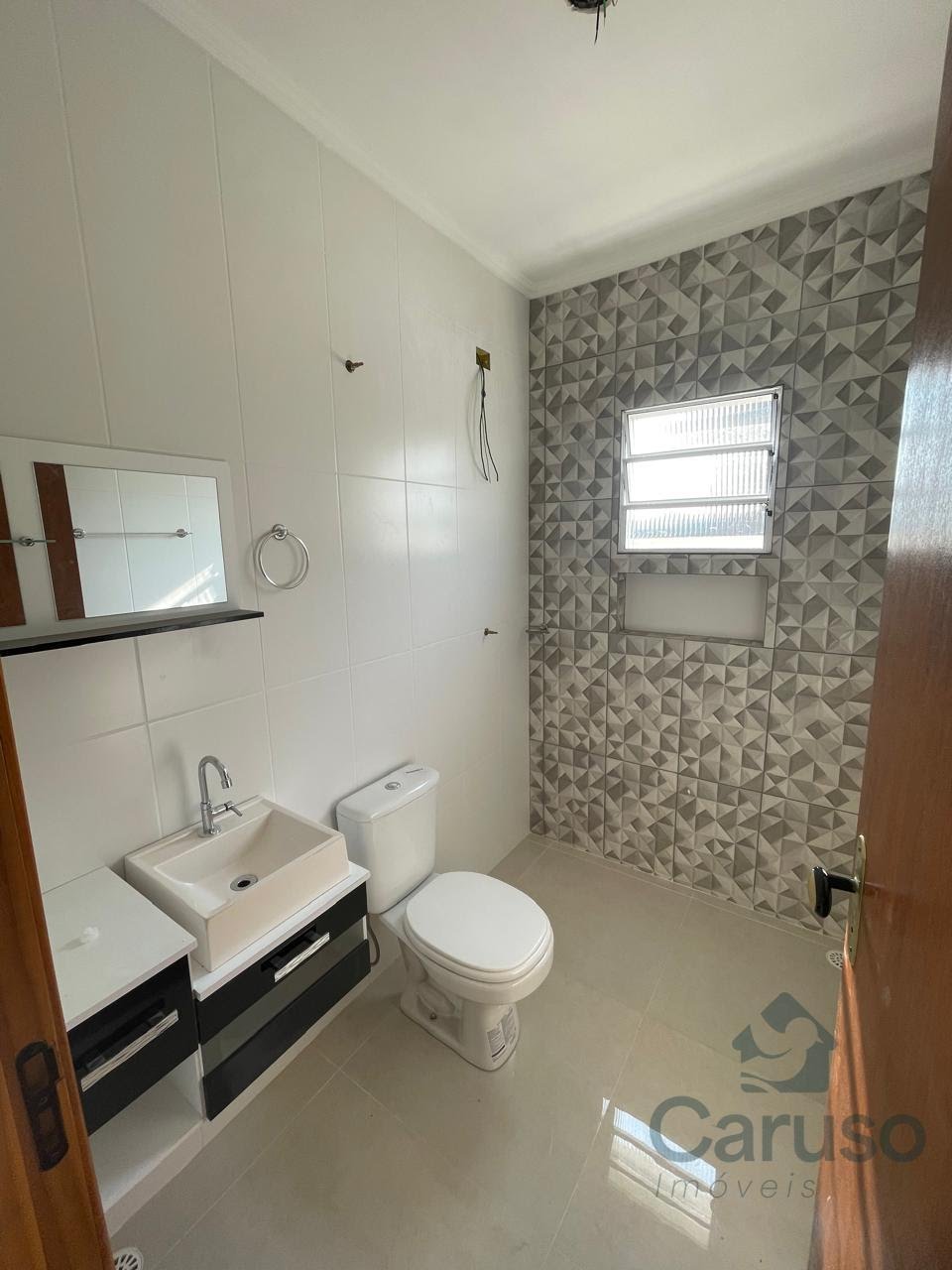 Casa à venda com 3 quartos, 1 suíte, 2 vagas e 150m² no Bairro dos Barbosas, Arujá (SP) — foto 8 de 13