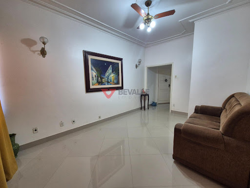 Apartamento à Venda em Copacabana RJ, 2 Quartos, 75m²