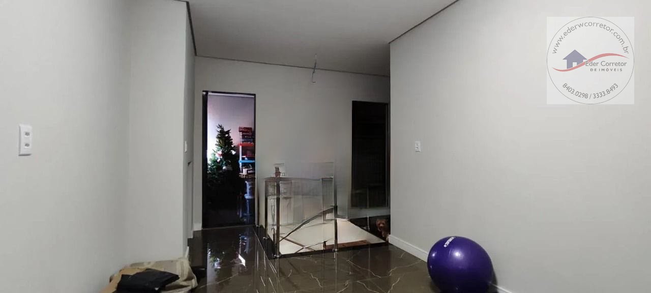 Casa à venda com 6 quartos, 3 banheiros, 2 vagas e 280m² no Assis Brasil, Ijuí (RS) — foto 18 de 27