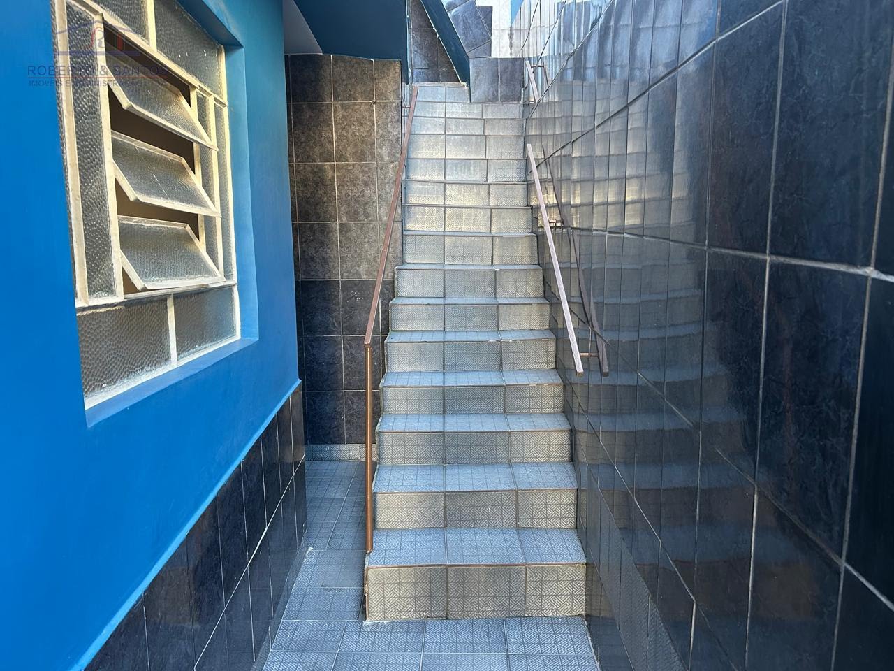 Escadas de acesso a casa de cima