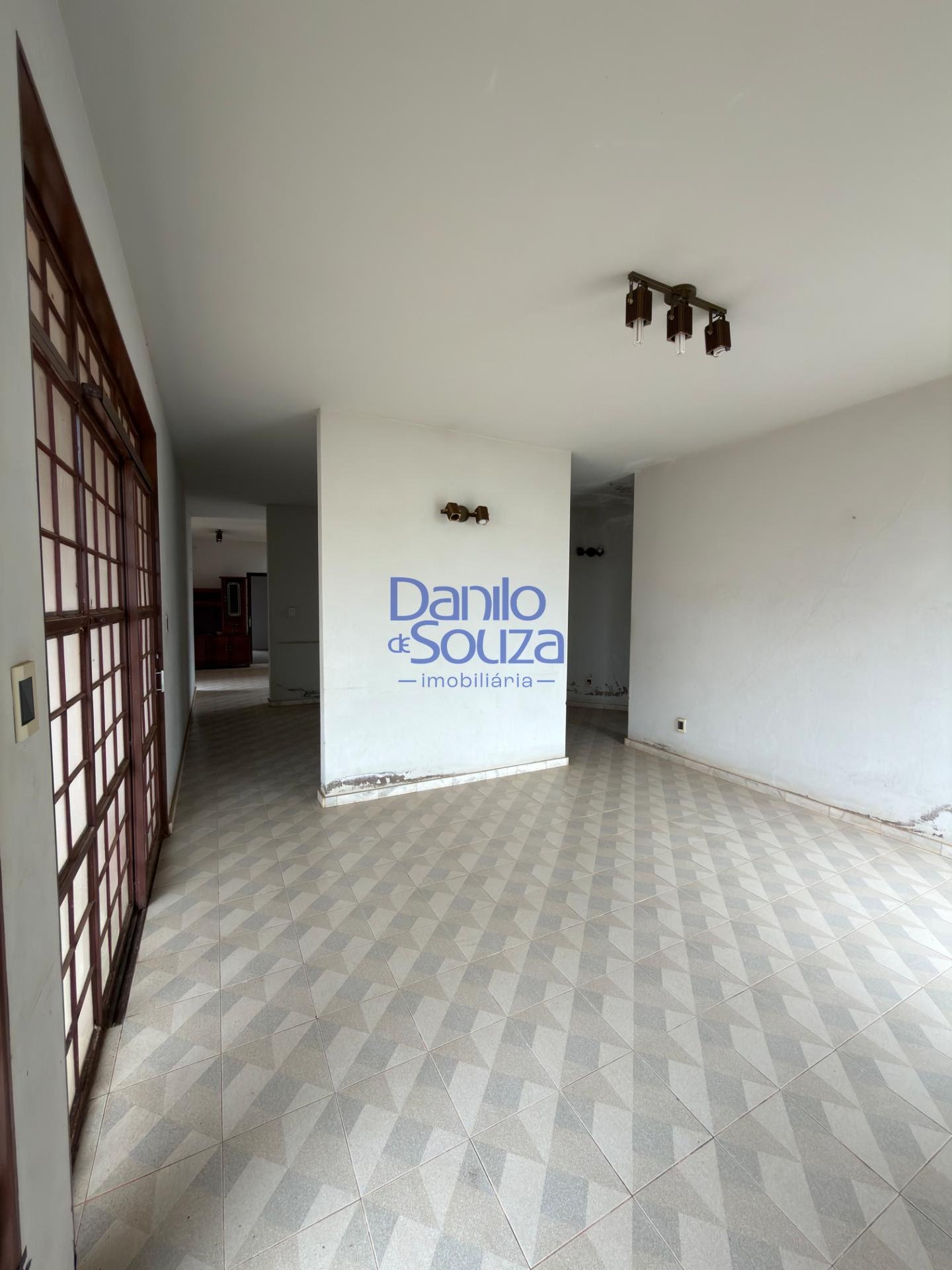 Casa à venda com 4 quartos, 3 suítes, 2 vagas e 344m² no São Cristóvão, Araxá (MG) — foto 4 de 29