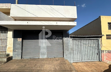 Casa em Cidade Jardim  -  Jaboticabal