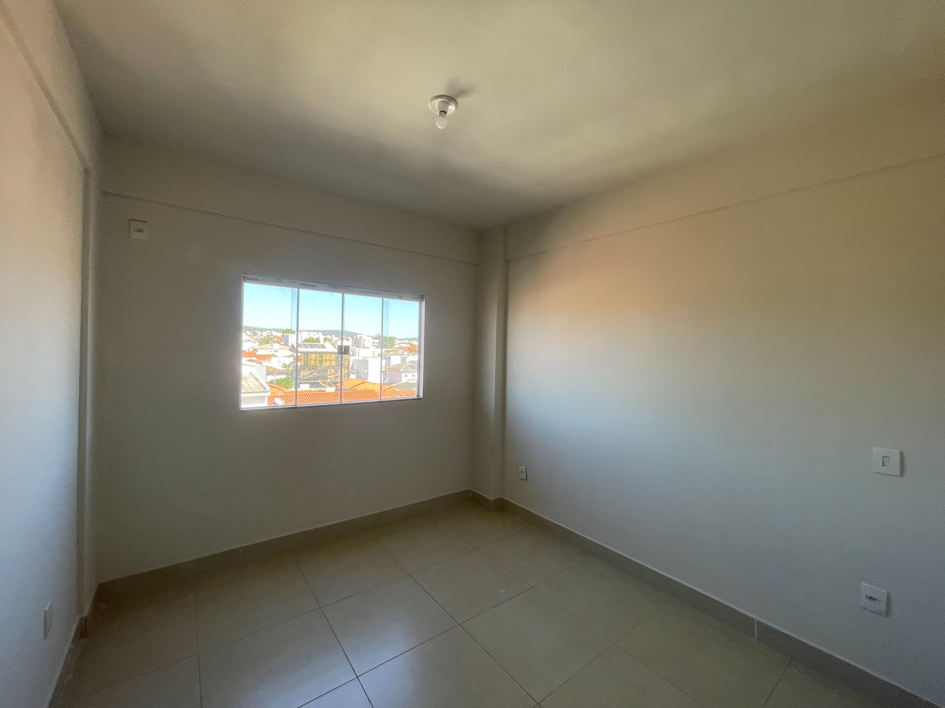 Apartamento à venda com 2 quartos, 1 banheiro, 2 vagas e 70m² no Cidade, Paracatu (MG) — foto 8 de 23