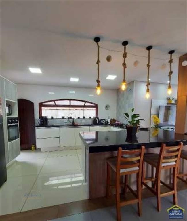 Casa à venda com 4 quartos, 3 suítes, 3 vagas e 259m² no Balneario Flórida, Praia Grande (SP) — foto 13 de 29