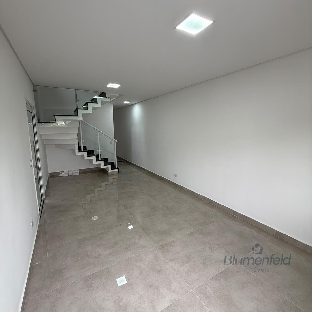 Casa à venda com 2 quartos, 1 suíte e 112m² no Arujamérica, Arujá (SP) — foto 3 de 13