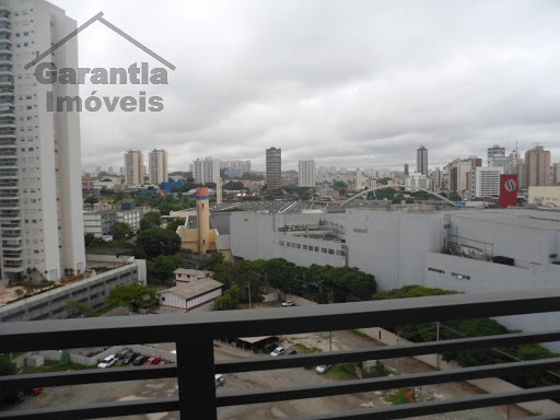 <p>Descubra a oportunidade de investir no coração de Osasco! Esta sala comercial, com 45m² de área útil, está localizada no Centro, uma das regiões mais valorizadas e estratégicas da cidade. Ideal par