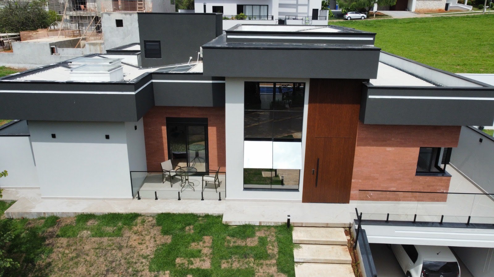 Casa à venda com 4 quartos, 4 suítes, 6 vagas e 263m² no Jardim dos Lagos, Indaiatuba (SP) — foto 2 de 30