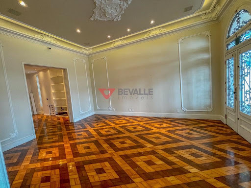 Casa na Urca RJ à Venda: 600m², 4 quartos, 4 vagas 