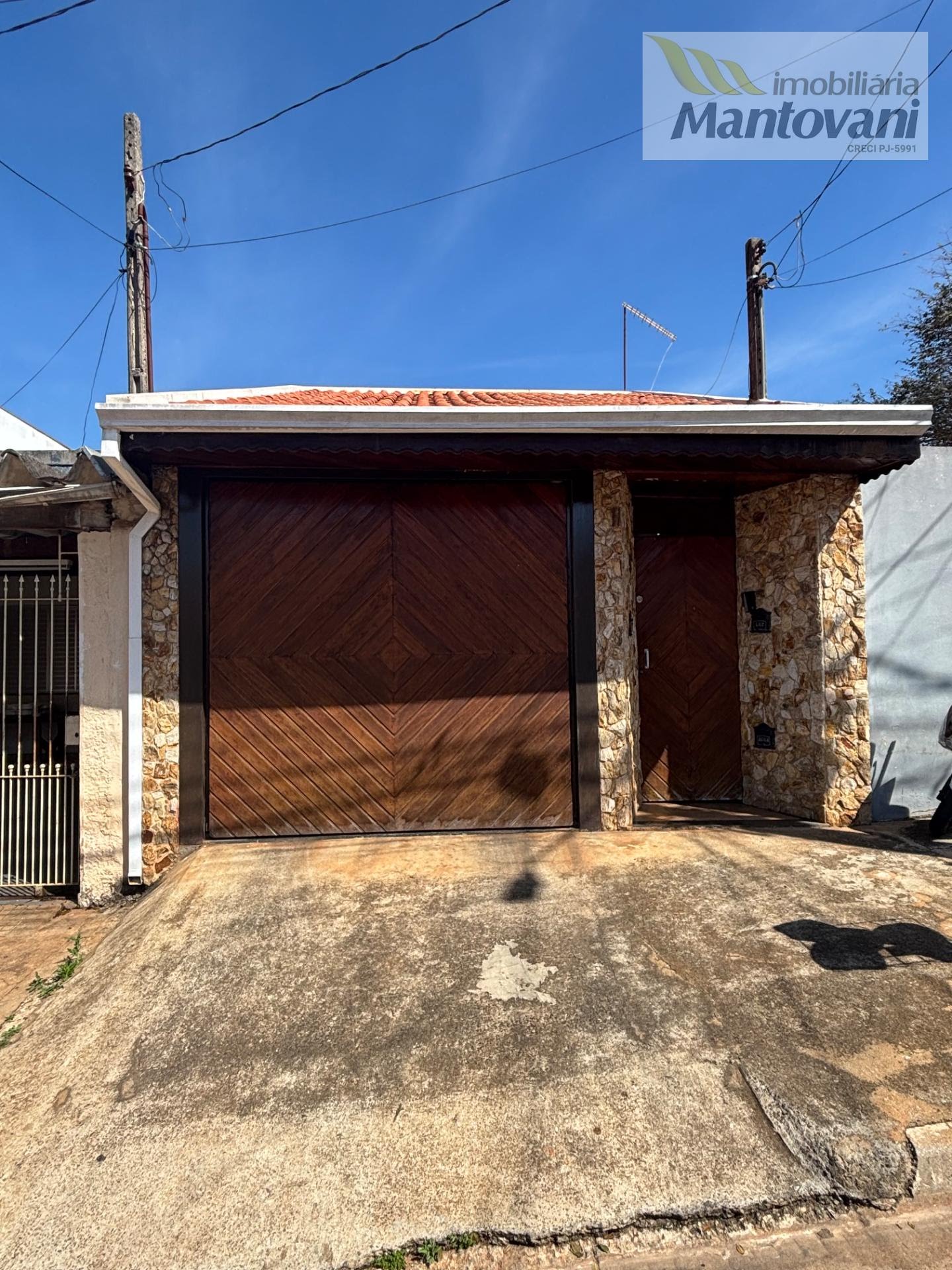 Casa à venda com 2 quartos, 2 banheiros, 2 vagas e 150m² no Fundação Educacional Manoel Guedes, Tatuí — foto principal