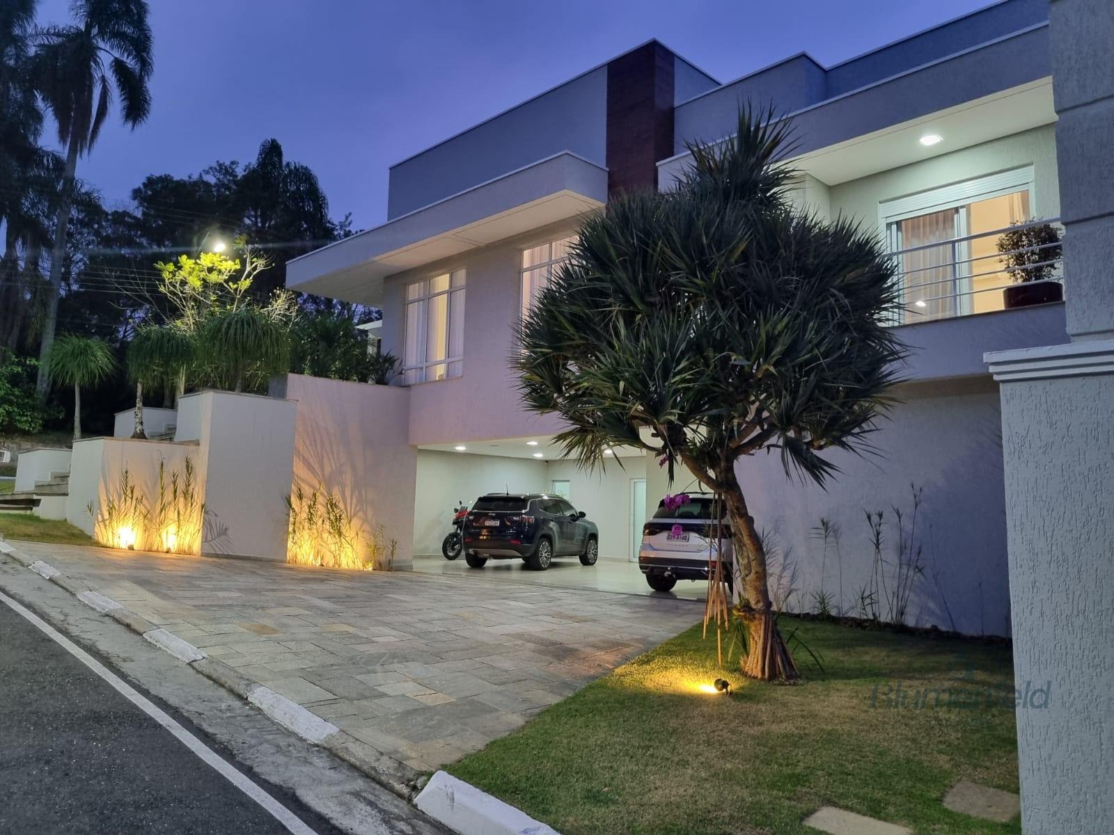 Casa à venda com 5 quartos, 5 banheiros e 465m² no Condomínio Arujazinho IV, Arujá (SP) — foto 3 de 30