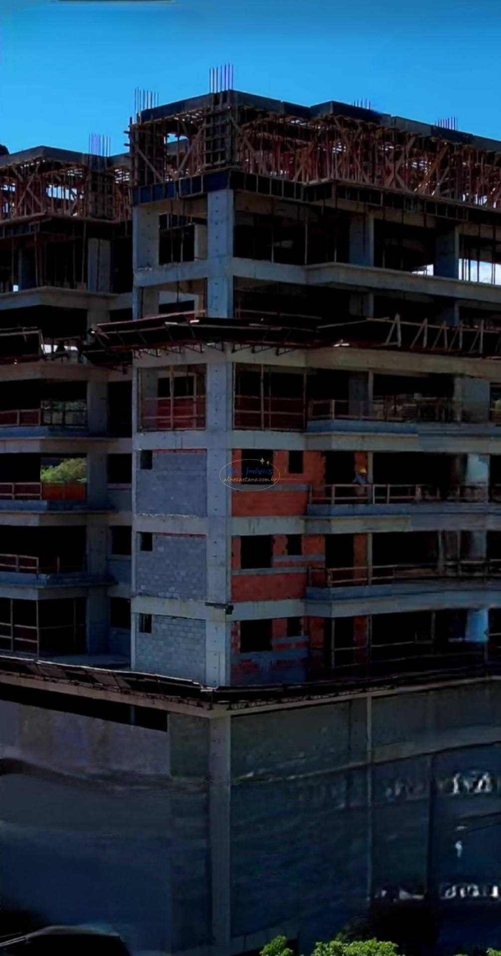 Apartamento à venda com 2 quartos, 2 banheiros, 2 vagas e 69m² no Canto do Forte, Praia Grande — foto principal