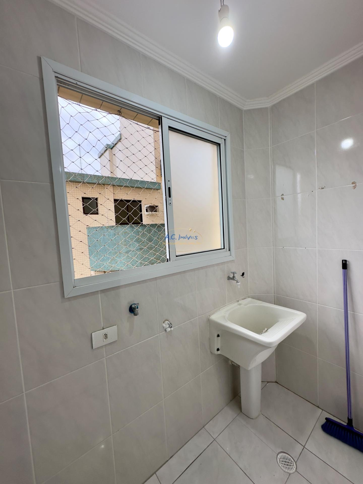 Apartamento à venda com 1 quarto, 1 banheiro, 1 vaga e 42m² no Guilhermina, Praia Grande (SP) — foto 9 de 19
