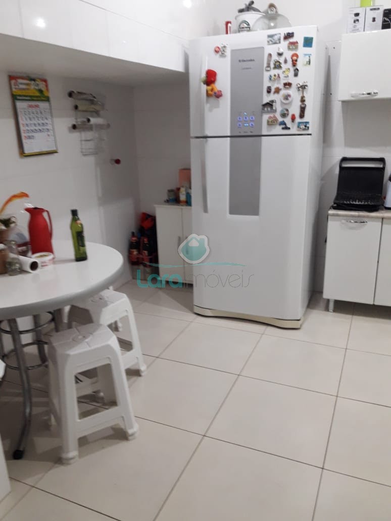 Casa à venda com 3 quartos, 1 suíte, 3 vagas e 126m² no Extensão do Bosque, Rio das Ostras (RJ) — foto 10 de 12