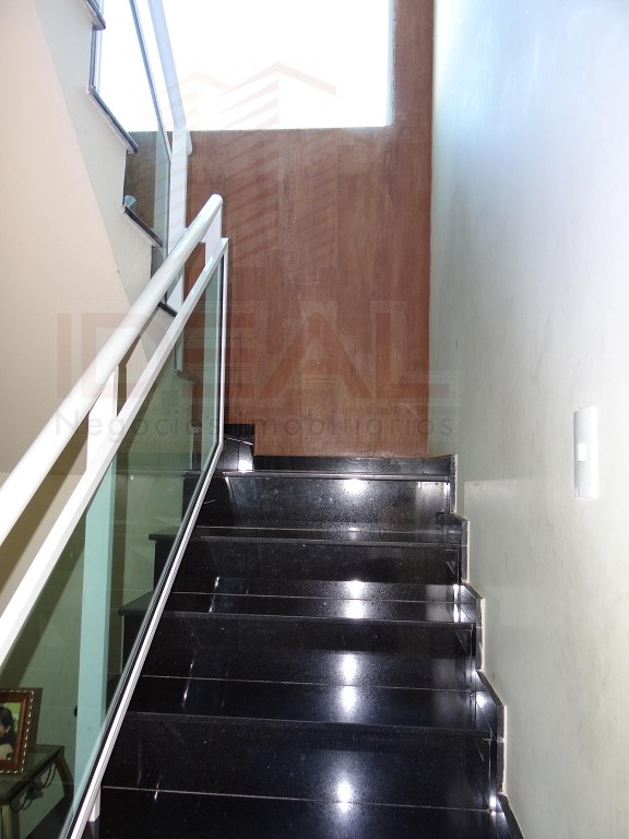 Casa à venda com 4 quartos, 1 suíte, 4 vagas e 330m² no Parque Aurora, Campos dos Goytacazes (RJ) — foto 25 de 30