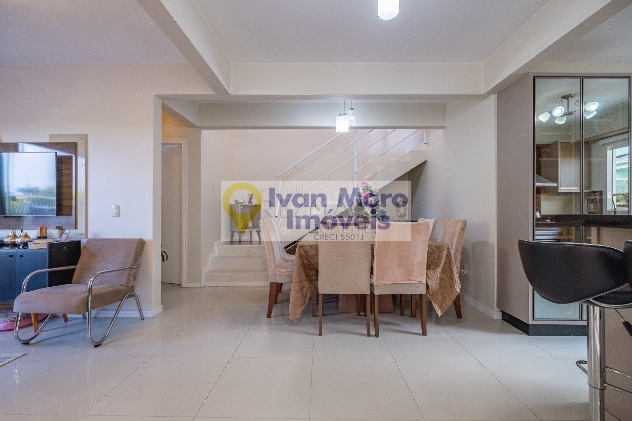 Casa à venda com 3 quartos, 1 suíte, 1 vaga e 242m² no São João do Rio Vermelho, Florianópolis (SC) — foto 10 de 27