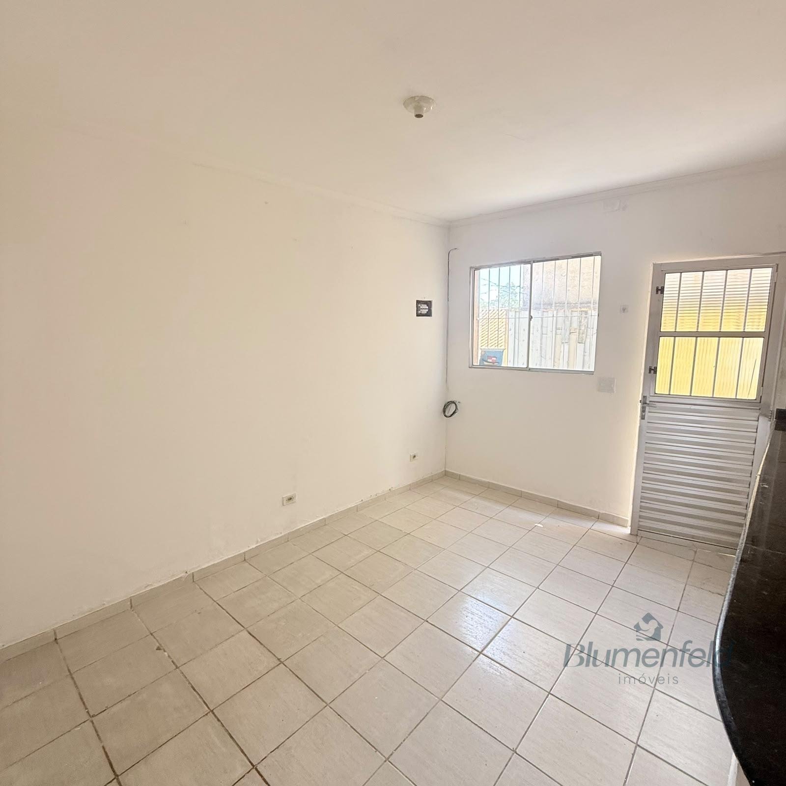Casa para alugar com 1 quarto, 1 banheiro e 60m² no Parque Rodrigo Barreto, Arujá (SP) — foto 3 de 8