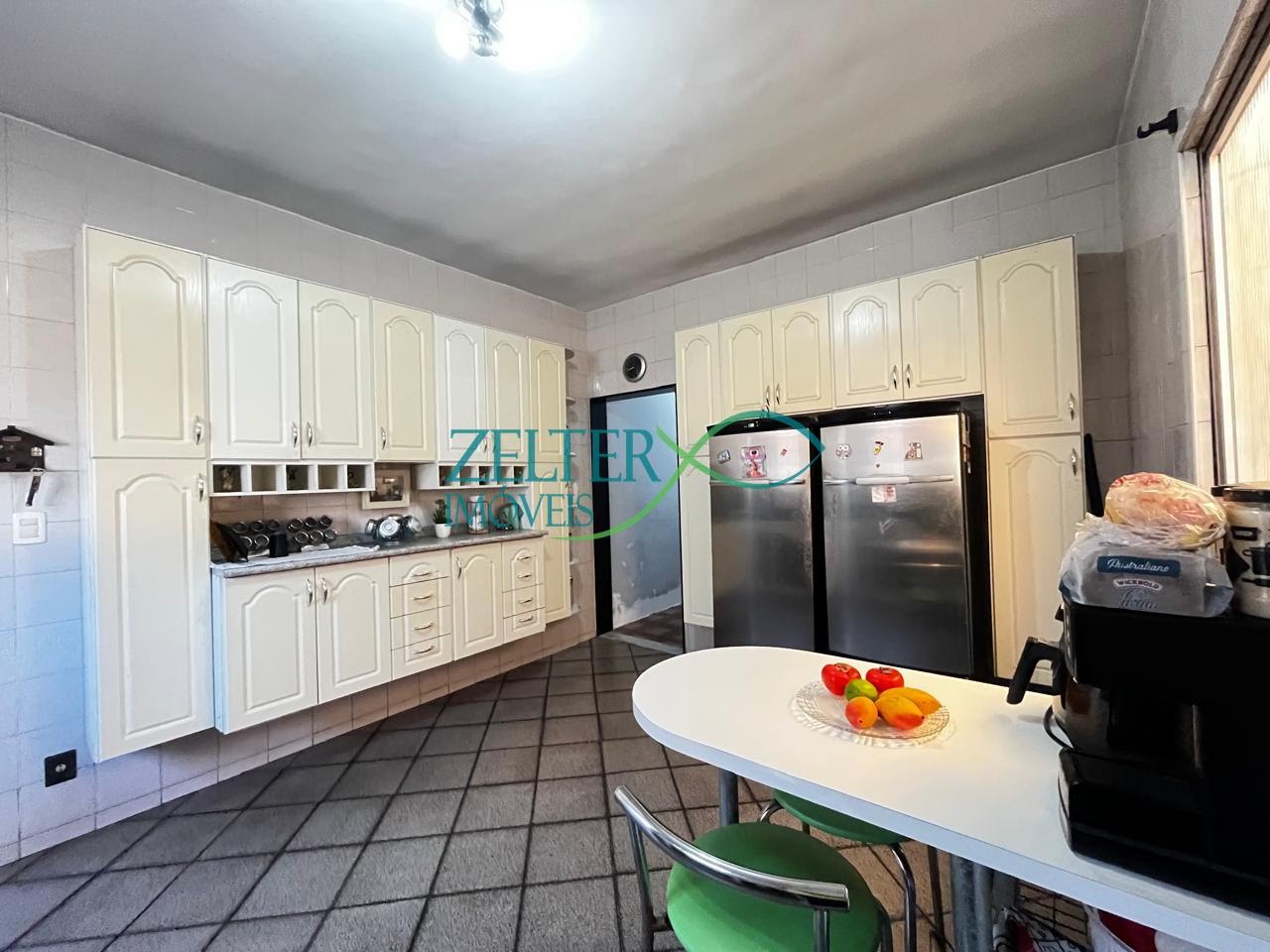 Casa à venda com 4 quartos, 2 suítes, 2 vagas e 251m² no Rocha Miranda, Rio de Janeiro (RJ) — foto 9 de 30