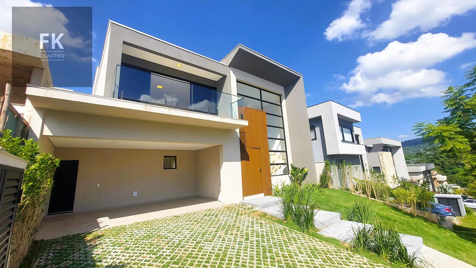 Casa à venda com 4 quartos, 4 suítes, 4 vagas e 385m² no Cidade Tamboré, Santana de Parnaíba (SP) — foto 2 de 26