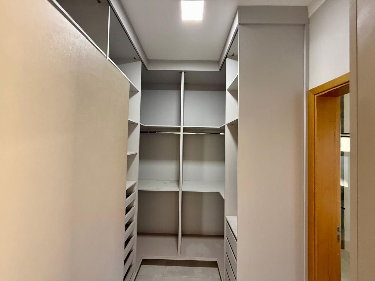 Casa à venda com 3 quartos, 3 suítes, 4 vagas e 160m² no Residencial Jatobá, Ribeirão Preto (SP) — foto 16 de 28