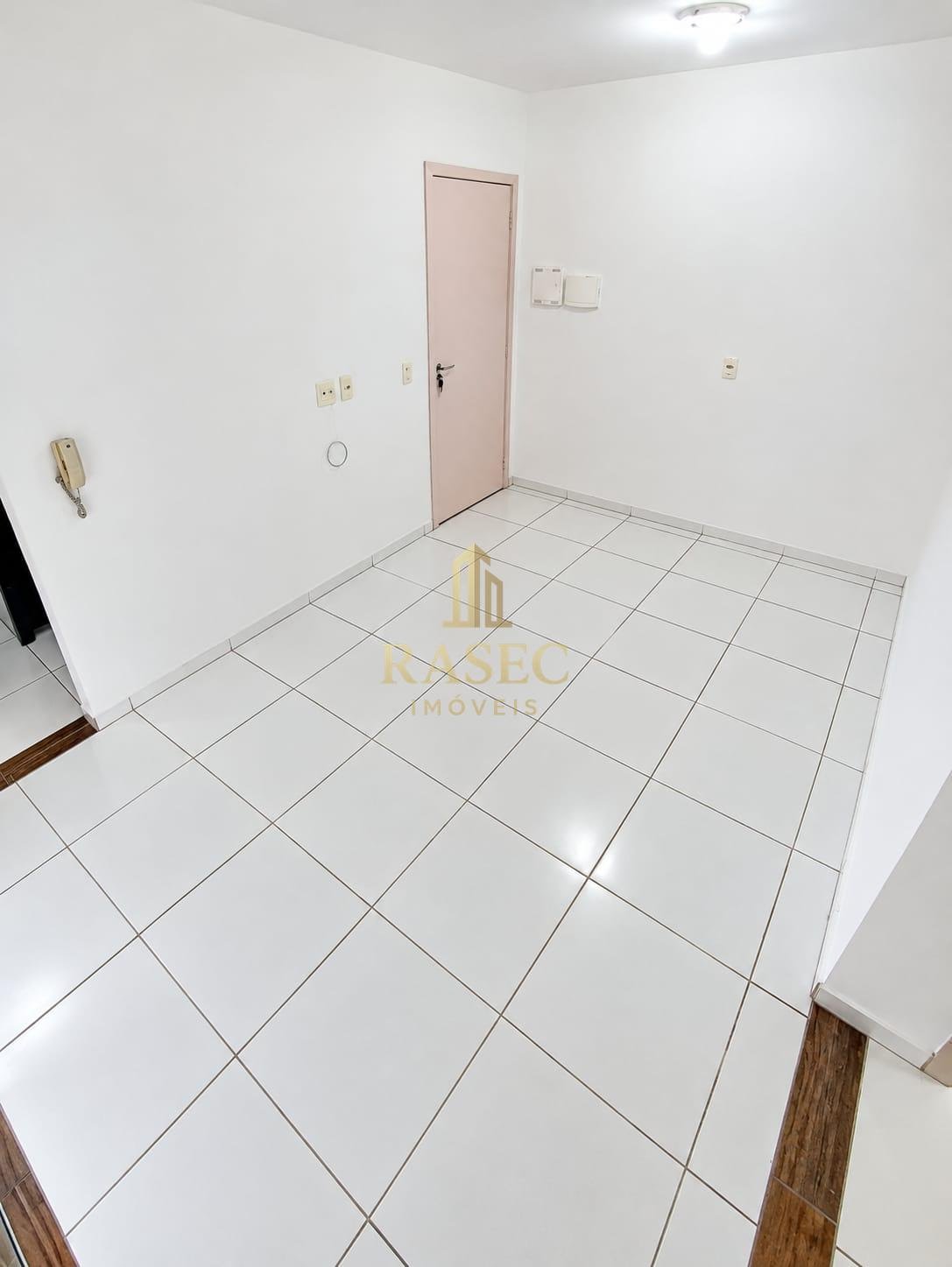 Apartamento para alugar com 2 quartos, 1 banheiro, 1 vaga e 50m² no São Pedro, Brusque (SC) — foto 2 de 10