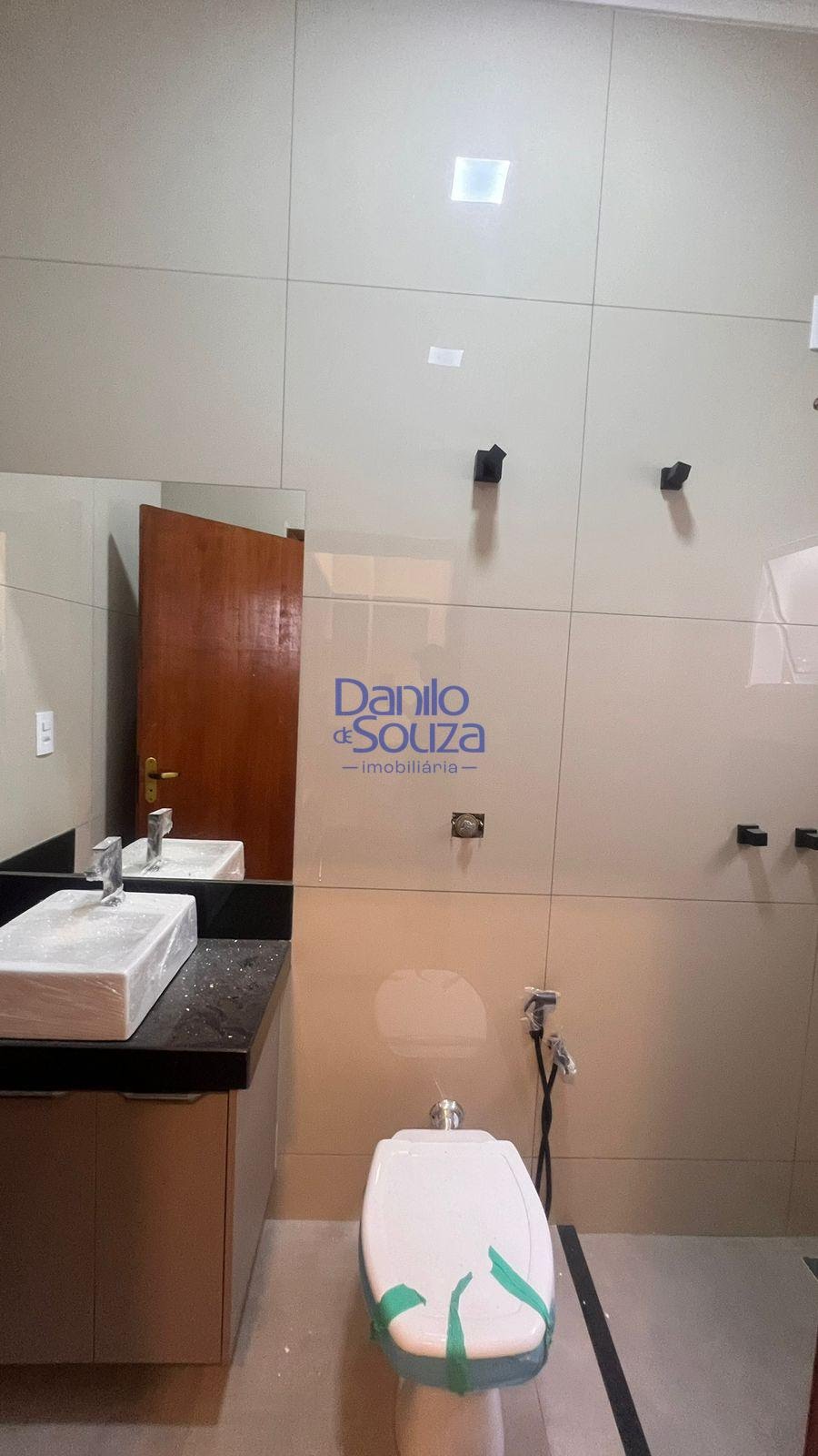 Casa à venda com 2 quartos, 1 suíte, 2 vagas e 80m² no Jardim Europa V, Araxá (MG) — foto 6 de 26
