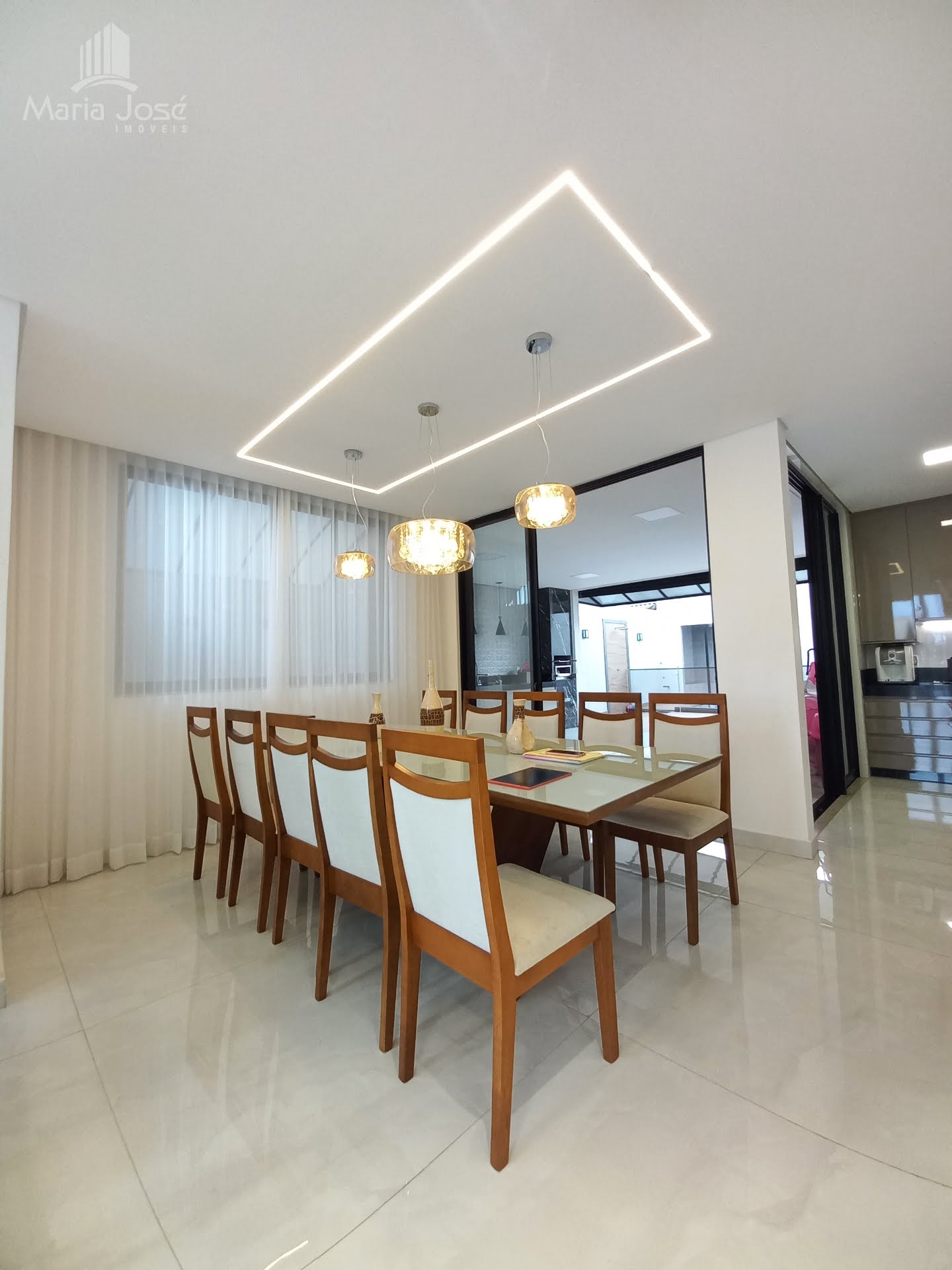 Casa à venda com 3 quartos, 2 suítes, 2 vagas e 230m² no Condomínio Parque das Nogueiras, Sete Lagoas (MG) — foto 10 de 30