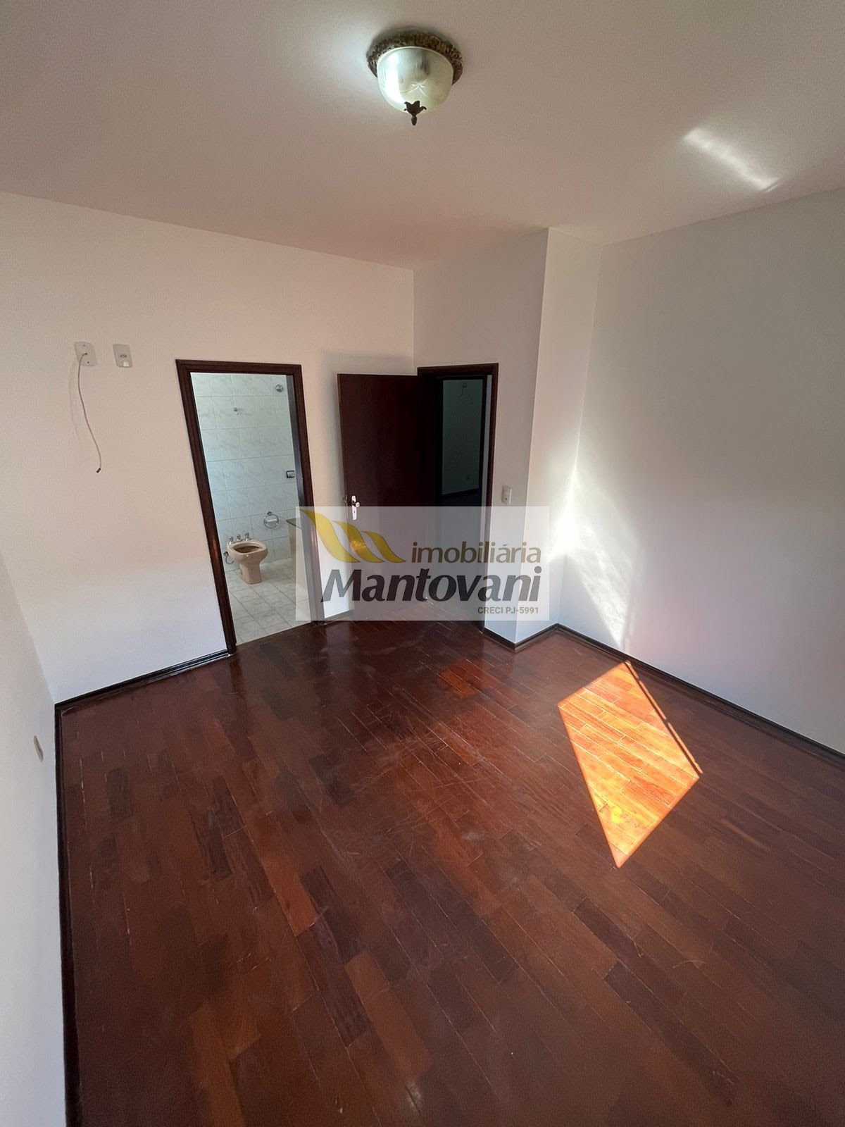 Casa à venda com 3 quartos, 1 suíte, 2 vagas e 296m² no Jardim Fortunato Minghini, Tatuí (SP) — foto 7 de 21