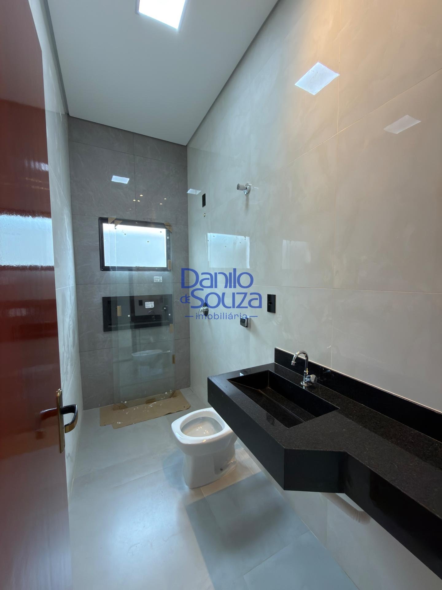 Casa à venda com 3 quartos, 1 suíte, 2 vagas e 175m² no Jardim Europa V, Araxá (MG) — foto 13 de 15