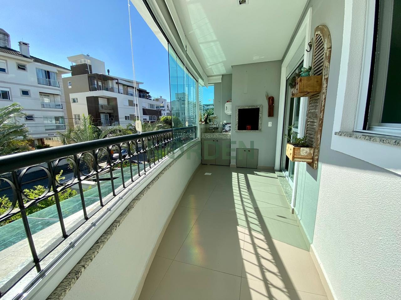 Apartamento 02 Dorm. de 95 m² com 2 quartos no Residencial Allure, Jurerê