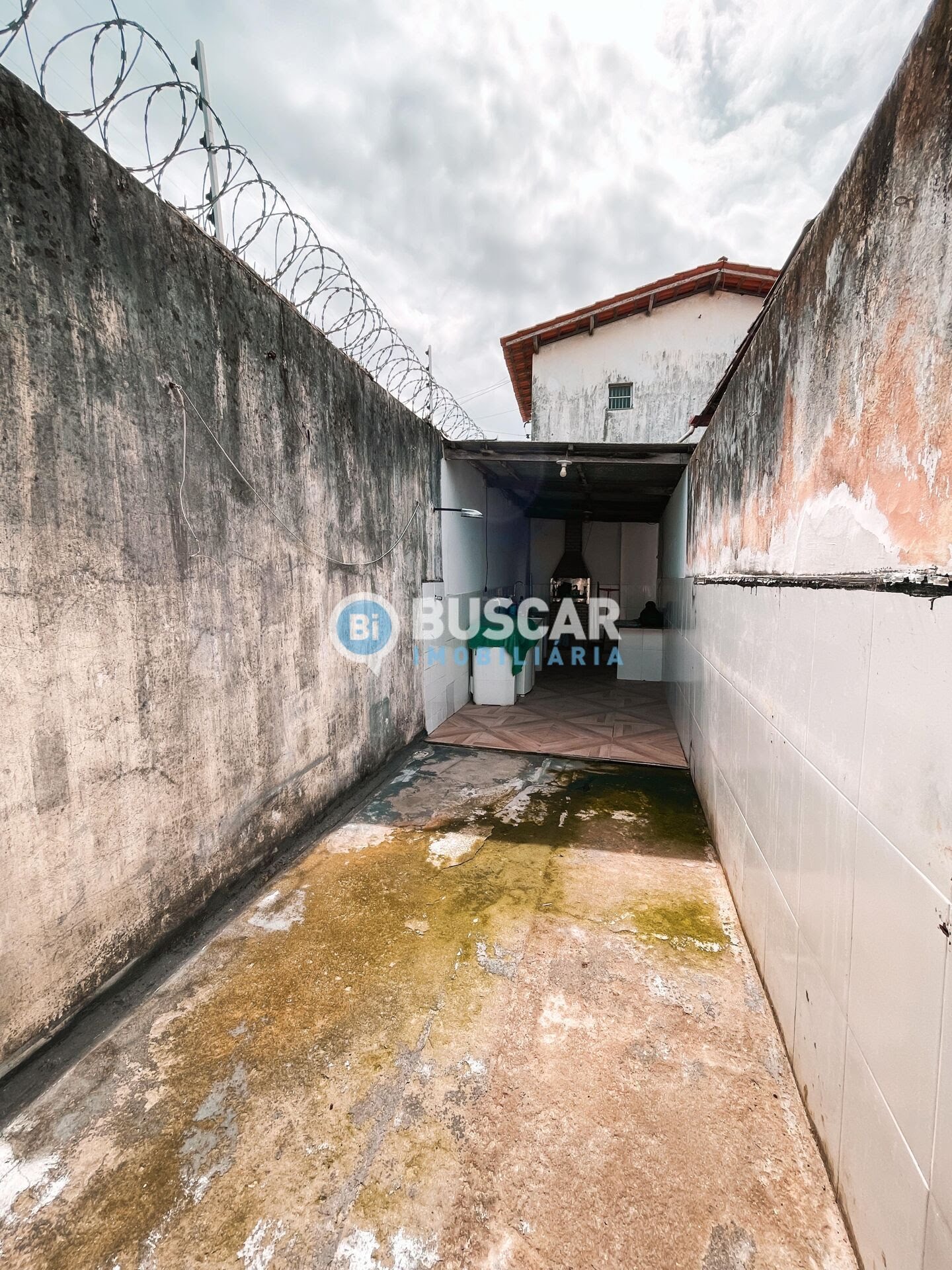 Casa à venda com 3 quartos, 1 suíte, 3 vagas e 360m² no Olhos D'água, Feira de Santana (BA) — foto 3 de 24