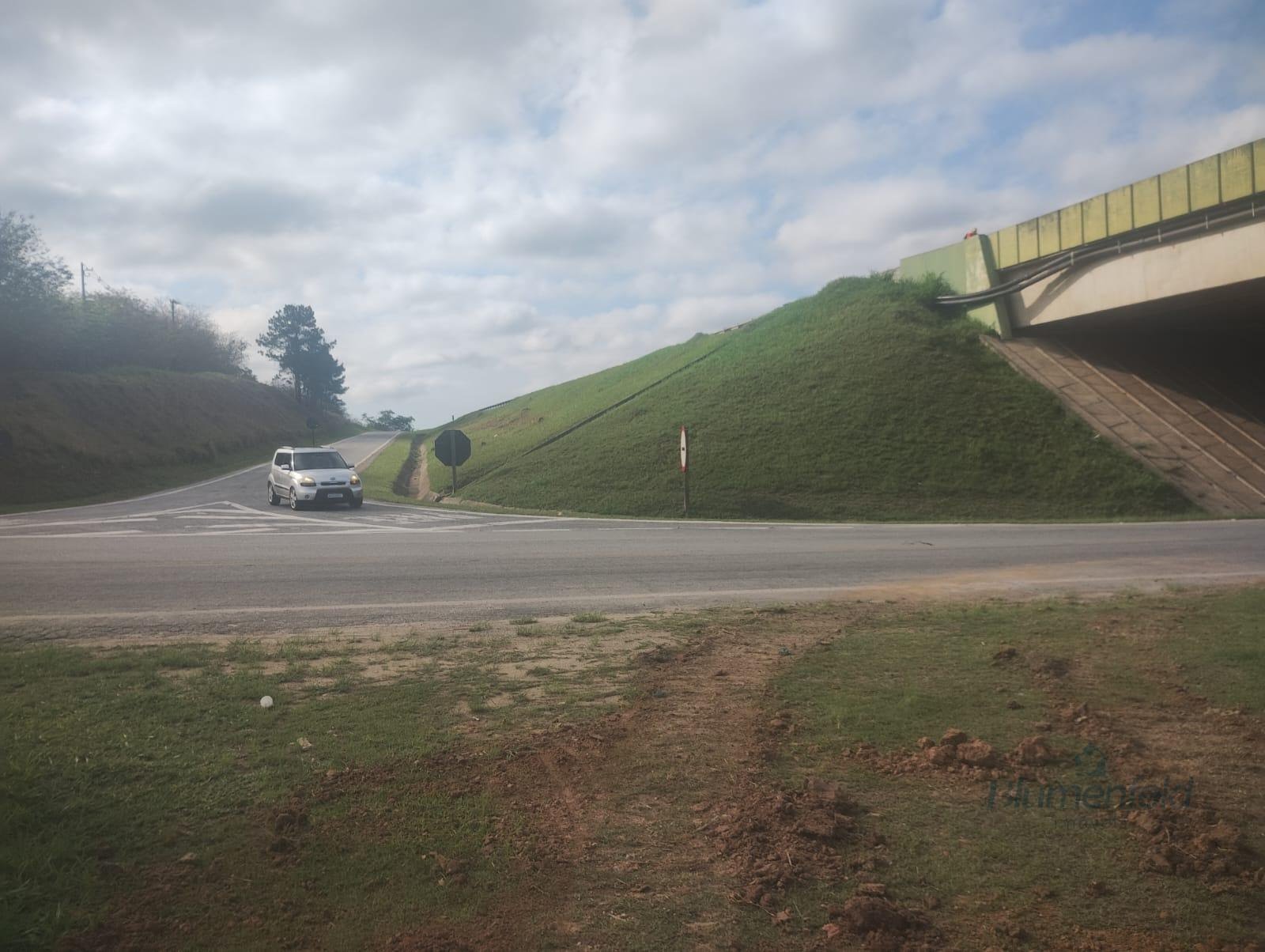 Terreno à venda com 15464m² de terreno no Parque Agrinco, Guararema — foto principal