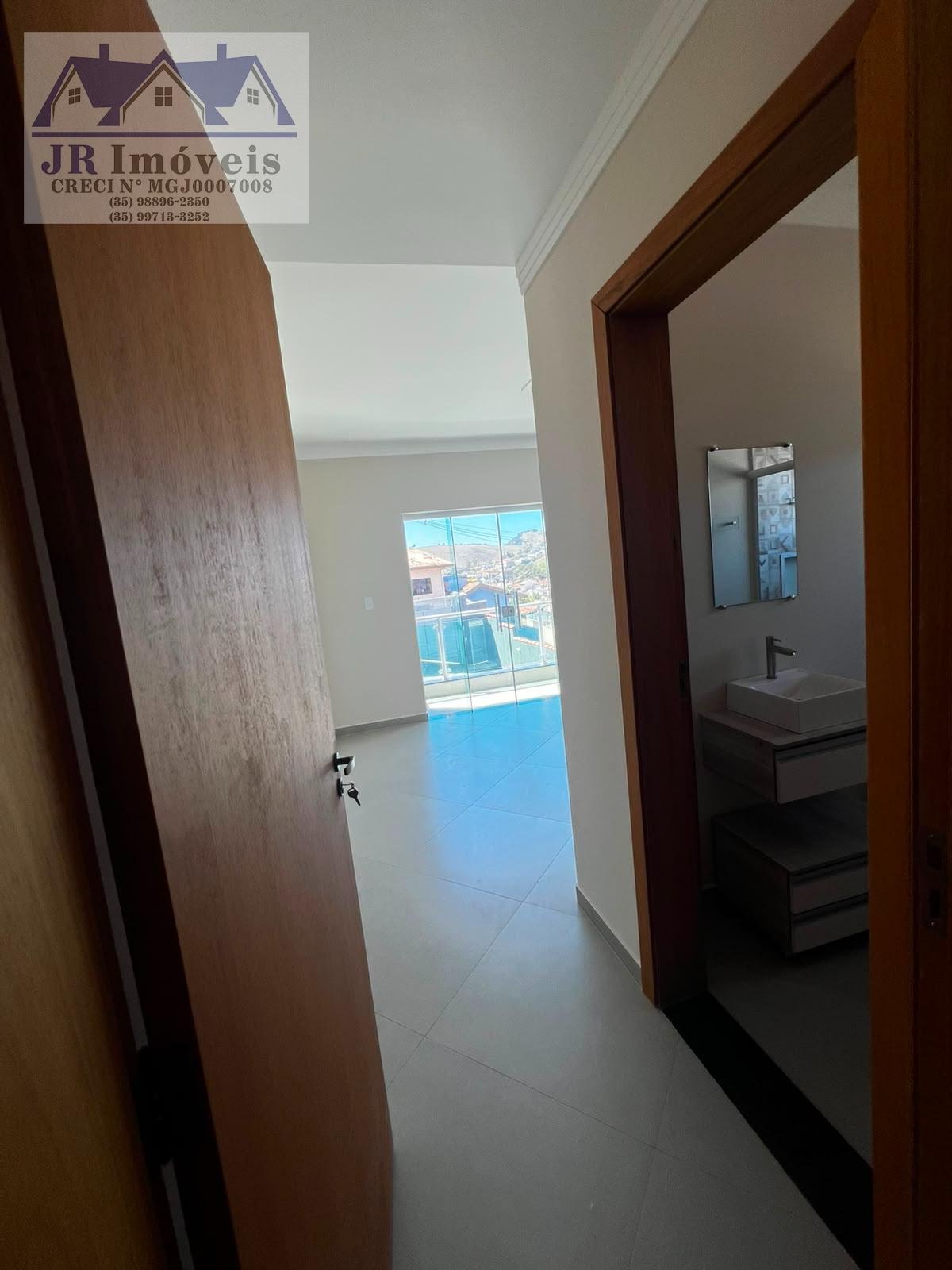 Casa à venda com 3 quartos, 2 suítes, 2 vagas e 239m² no Sossêgo, Piranguinho (MG) — foto 9 de 19