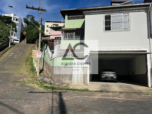 Casa em Nova Almeida  -  Ponte Nova