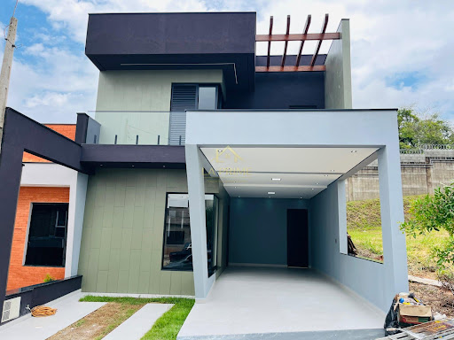 Casa em Condomínio no Jardim Eucaliptos em Sorocaba, 130m², 03 dormitórios, 01 suíte , piscina com bar molhado.