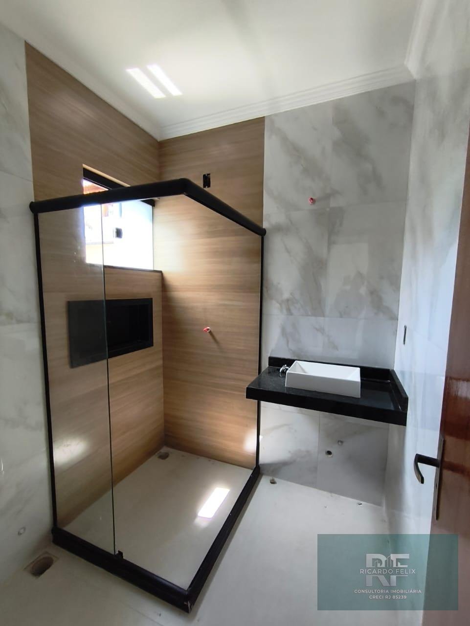 Casa à venda com 3 quartos, 1 suíte, 2 vagas e 200m² no Enseada das Gaivotas, Rio das Ostras (RJ) — foto 8 de 21