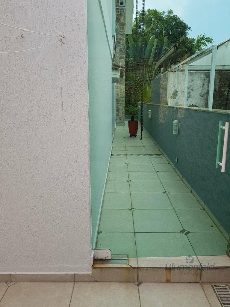 Casa à venda com 4 quartos, 4 suítes, 4 vagas e 400m² no Condominio Arujazinho V, Arujá (SP) — foto 3 de 28