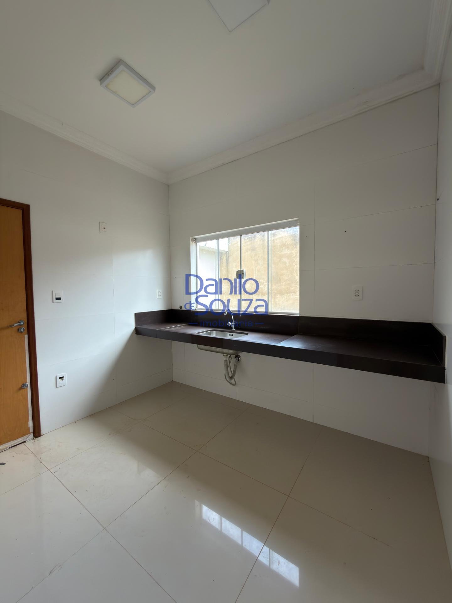 Casa à venda com 2 quartos, 1 banheiro, 4 vagas e 300m² no Jardim Europa I, Araxá (MG) — foto 5 de 10