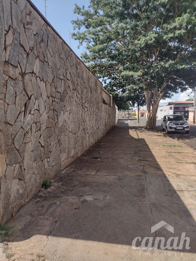 Casa padrão em Independência  -  Ribeirão Preto