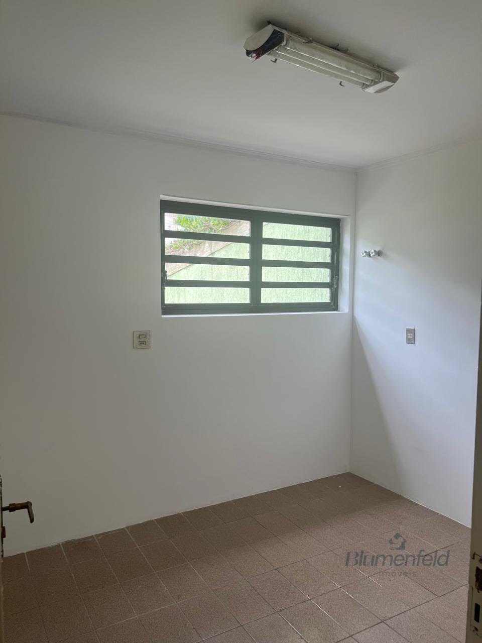 Comercial para alugar com 1 banheiro e 14m² no Jardim Angelo, Arujá — foto principal