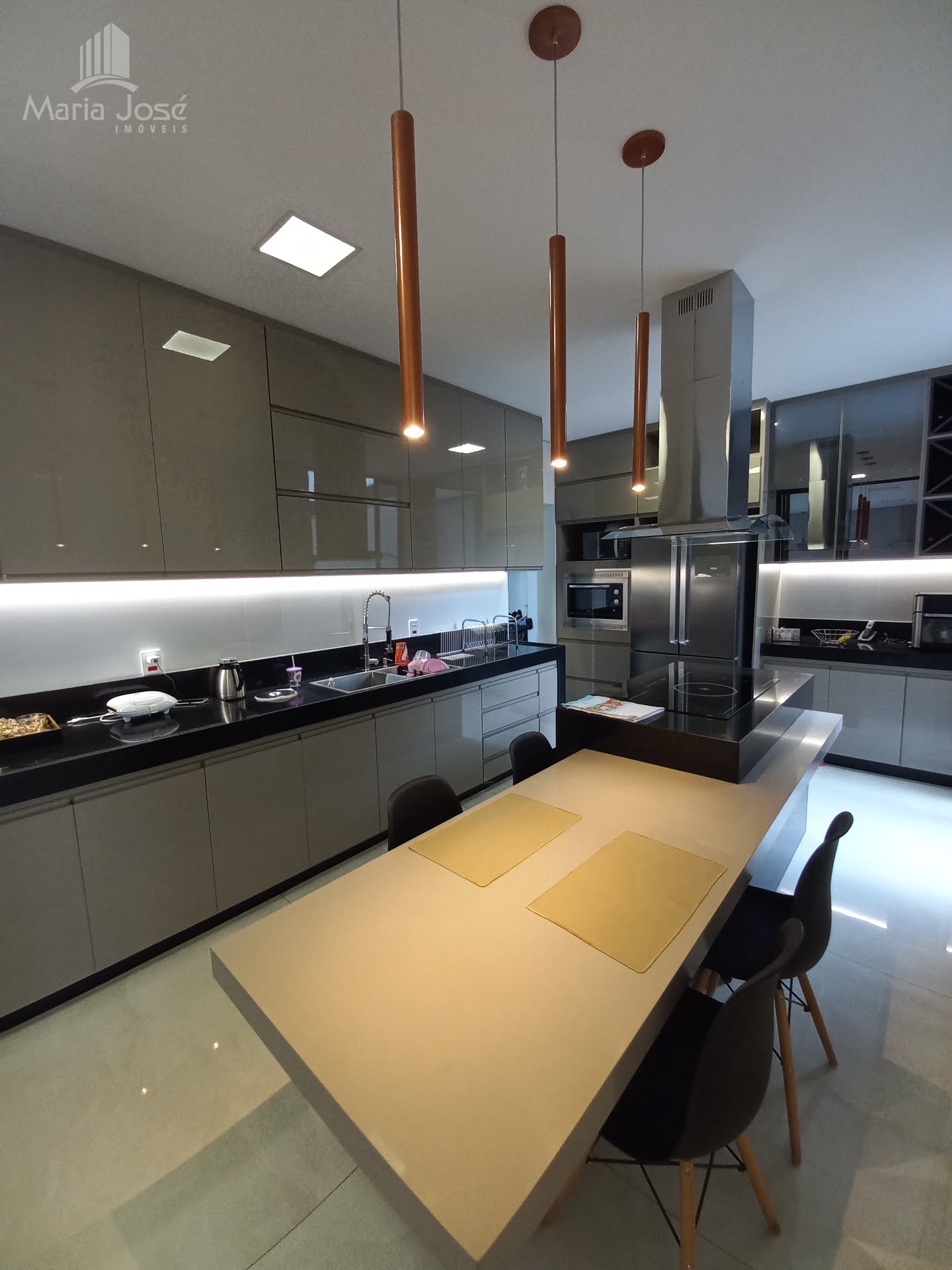 Casa à venda com 3 quartos, 2 suítes, 2 vagas e 230m² no Condomínio Parque das Nogueiras, Sete Lagoas (MG) — foto 19 de 30