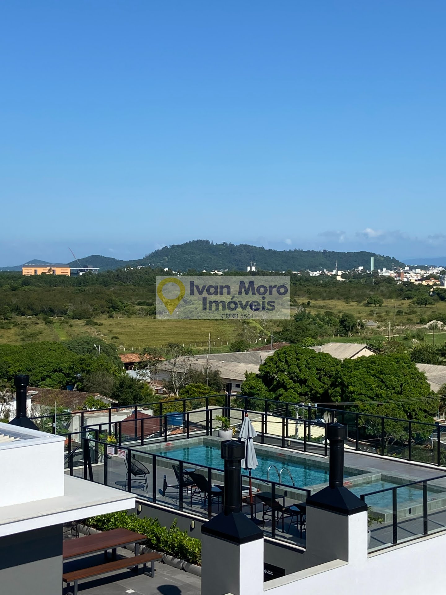 Apartamento à venda com 1 quarto, 1 banheiro, 1 vaga e 42m² no Cachoeira do Bom Jesus, Florianópolis — foto principal