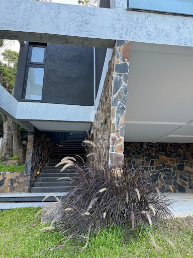 Casa em Canasvieiras  -  Florianópolis