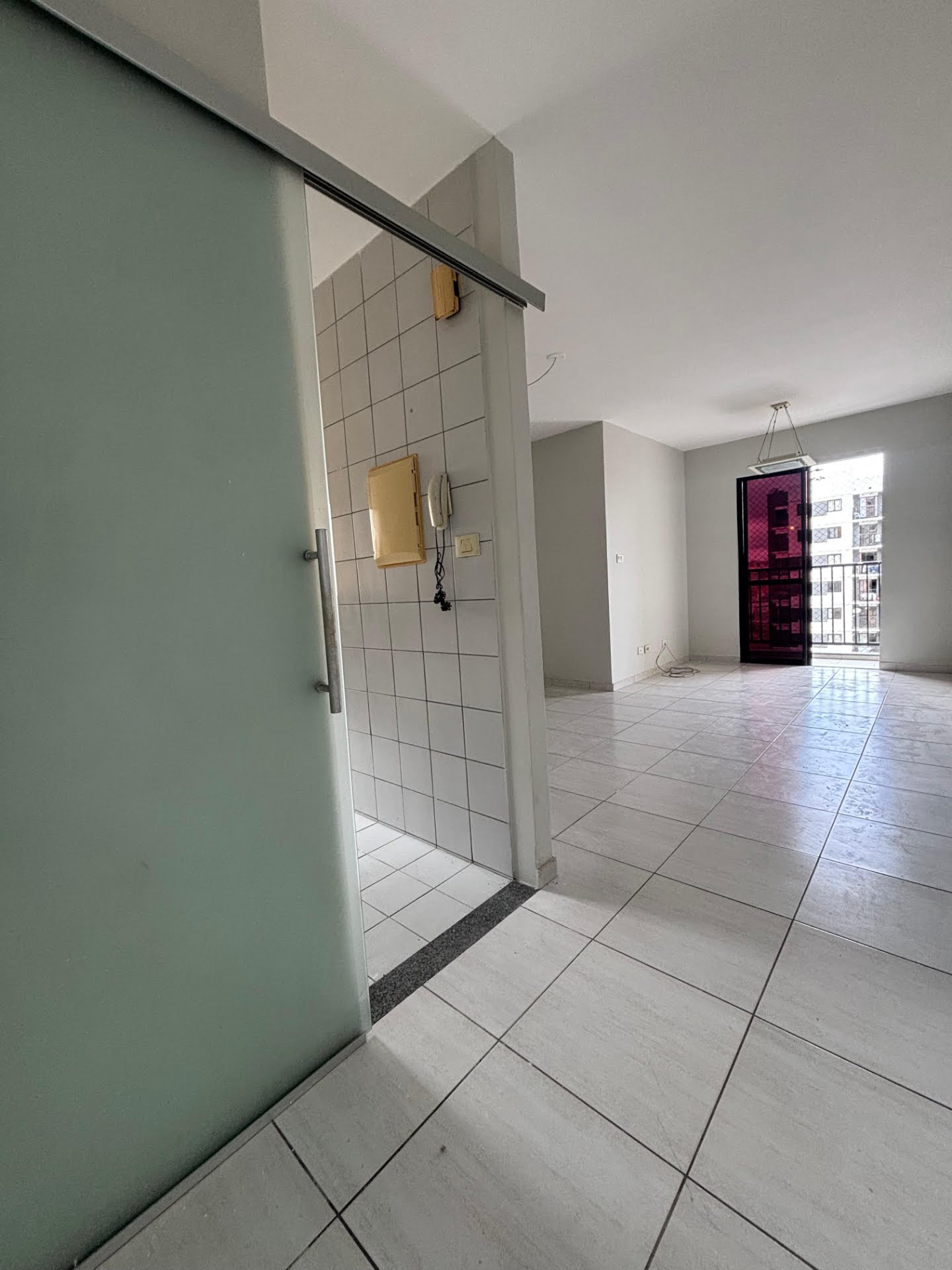 Apartamento para alugar com 3 quartos, 1 suíte, 1 vaga e 70m² no Muchila, Feira de Santana (BA) — foto 2 de 8