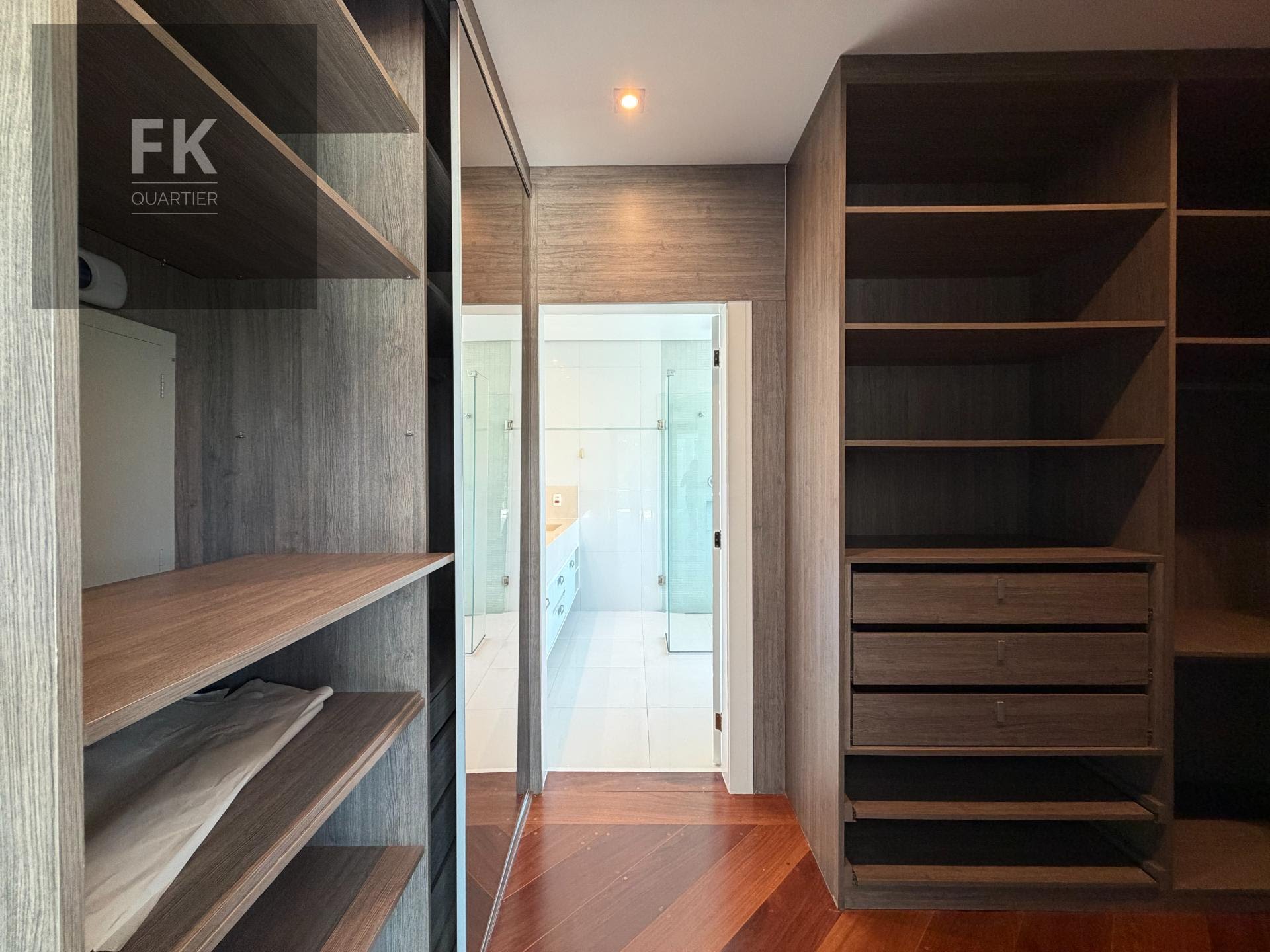 Casa à venda com 4 quartos, 4 suítes, 4 vagas e 480m² no Cidade Tamboré, Santana de Parnaíba (SP) — foto 18 de 30