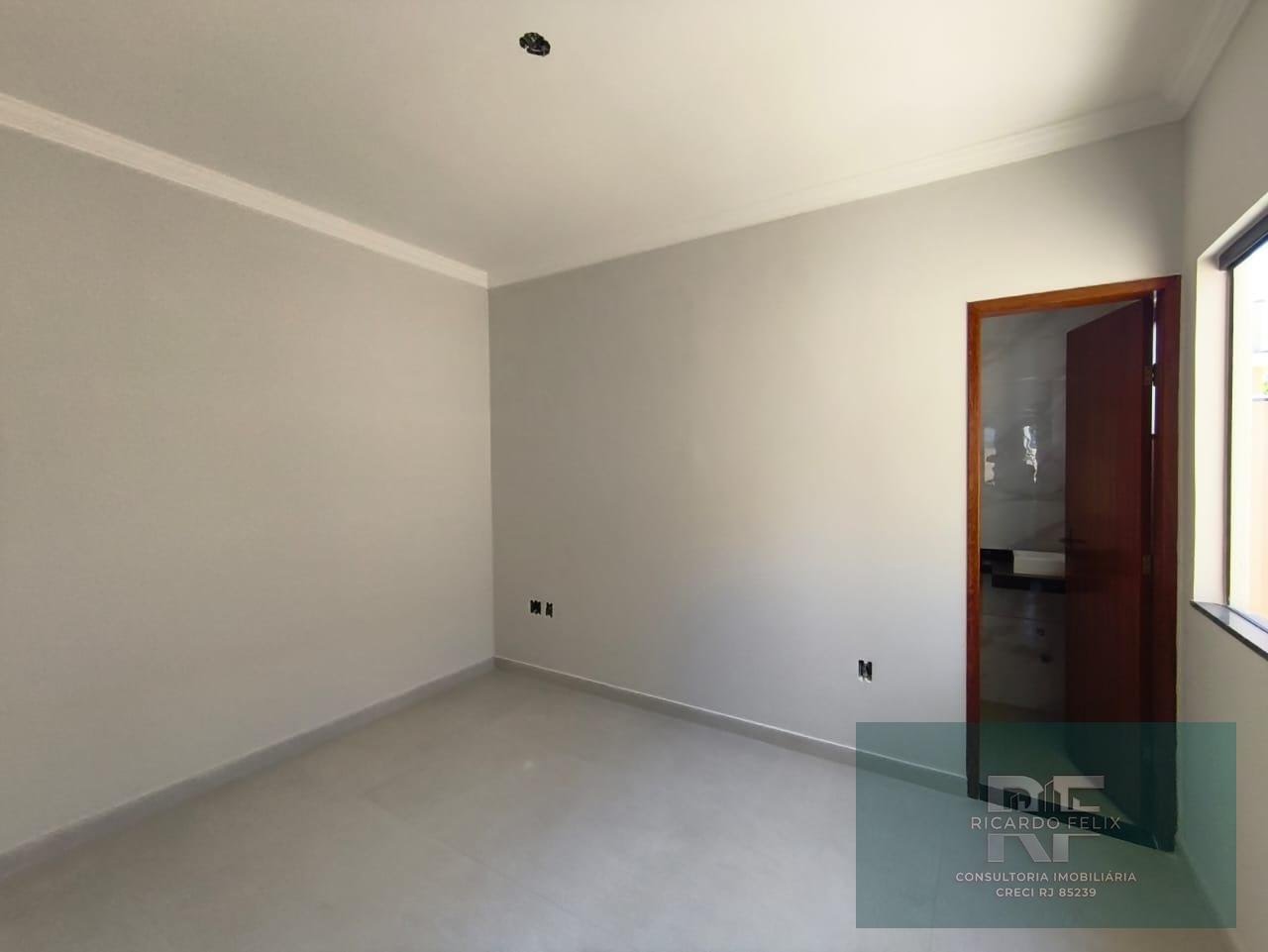 Casa à venda com 3 quartos, 1 suíte, 2 vagas e 200m² no Enseada das Gaivotas, Rio das Ostras (RJ) — foto 9 de 21